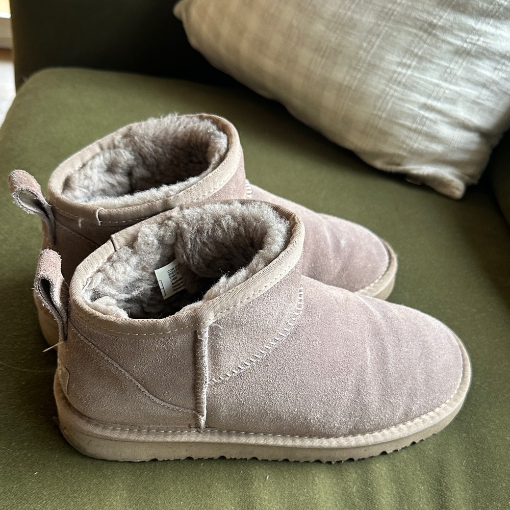 UGG classic ultra mini boot